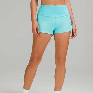 LULULEMON - size 8, high rise 2.5 inch speed up’s. ELECTRIC TURQUOISE